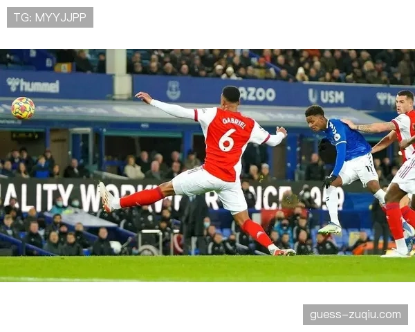 埃弗顿格雷边路传中质量欠佳 全场35次传中仅6次到位